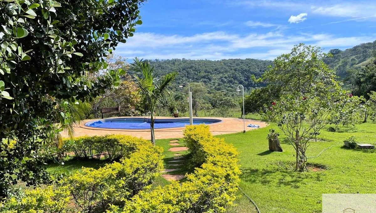 Siqueira Imóveis de Pirenópolis / Goiás / BrasilVenda de Casa em Brasília é na Siqueira Imobiliária de Pirenópolis / Imobiliária de Goiás / Imobiliária do Brasil / Imobiliária do Centro-Oeste / Pirenópolis Imóveis / Imóveis Pirenópolis / Imobiliária de Pirenópolis / Pirenópolis Imobiliária / Goiás Imóveis / Brasil Imóveis / Pirenópolis / Goiás / Brasil / Siqueira Imobiliária de Goiás / Consultoria Imobiliária / Consultor Imobiliário / Venda de Imóveis Pirenópolis / Melhor Imobiliária de Pirenópolis / Venda de pousadas / Venda de terrenos / venda de casas/ Venda de Lotes / Venda de Chácara / Venda de Fazenda / Venda de Apartamentos / Venda de Flat / Venda de Sítio / Brasília Imóveis / Goiânia Imóveis / Imobiliária de Goiânia / Imobiliária de Brasília/ Imobiliária em Pirenópolis / Imobiliária de Pirenópolis / Condomínio Fechado Vaga Fogo / Condomínio Paço da Estalagem / Condomínio Parque da Estalagem / Condomínio Quinta do Sol / Condomínio Fechado Pirenópolis / Cachoeiras Pirenópolis / Restaurante Pirenópolis /WhatsApp Image 2024-06-03 at 09.08.40 (5)Siqueira Imobiliária - Pirenópolis - Goiás - Brasil