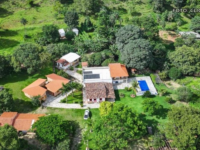 Siqueira Imóveis de Pirenópolis / Goiás / BrasilVenda de Casa em Brasília é na Siqueira Imobiliária de Pirenópolis / Imobiliária de Goiás / Imobiliária do Brasil / Imobiliária do Centro-Oeste / Pirenópolis Imóveis / Imóveis Pirenópolis / Imobiliária de Pirenópolis / Pirenópolis Imobiliária / Goiás Imóveis / Brasil Imóveis / Pirenópolis / Goiás / Brasil / Siqueira Imobiliária de Goiás / Consultoria Imobiliária / Consultor Imobiliário / Venda de Imóveis Pirenópolis / Melhor Imobiliária de Pirenópolis / Venda de pousadas / Venda de terrenos / venda de casas/ Venda de Lotes / Venda de Chácara / Venda de Fazenda / Venda de Apartamentos / Venda de Flat / Venda de Sítio / Brasília Imóveis / Goiânia Imóveis / Imobiliária de Goiânia / Imobiliária de Brasília/ Imobiliária em Pirenópolis / Imobiliária de Pirenópolis / Condomínio Fechado Vaga Fogo / Condomínio Paço da Estalagem / Condomínio Parque da Estalagem / Condomínio Quinta do Sol / Condomínio Fechado Pirenópolis / Cachoeiras Pirenópolis / Restaurante Pirenópolis /